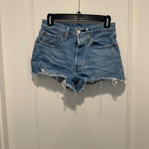 Levi’s 501 shorts size 26